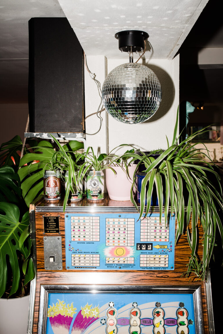 Interieurdetail met discobal